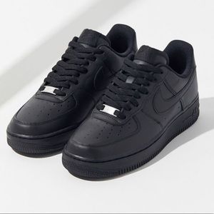 Black Nike AF-1